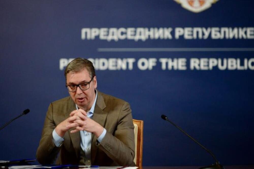 Predsednik Vučić se obraća građanima u 11 časova!