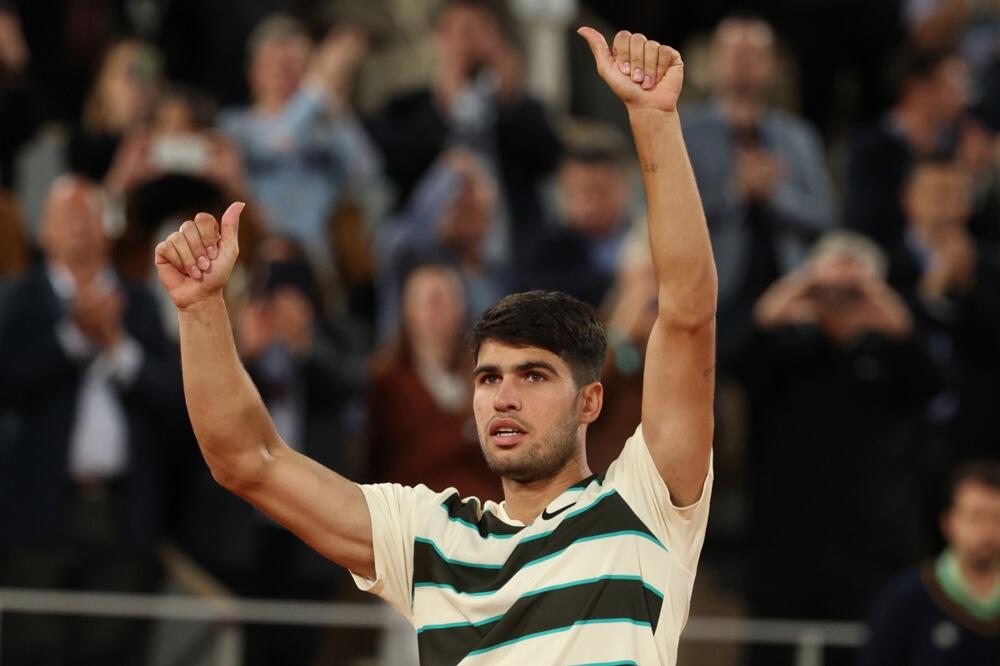 Brutalni Alkaras razvalio Amerikanca: Karlitos za manje od dva sata do polufinala Rolan Garosa!