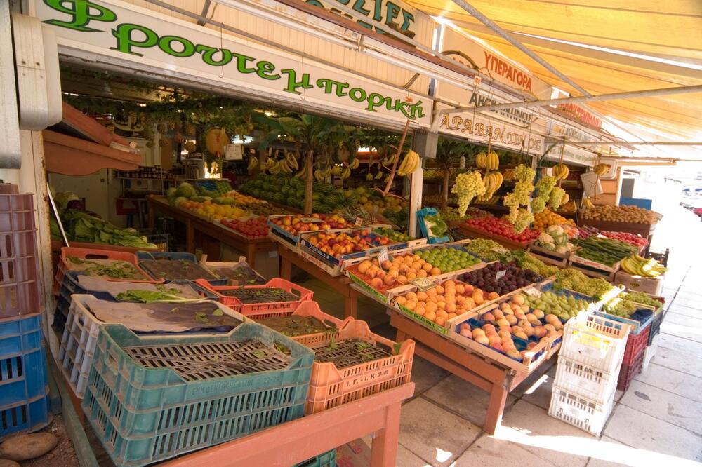 Ovo su cene na pijaci na omiljenoj destinaciji Srba: Jedna voćka paprena u Grčkoj, objavljen detaljan cenovnik