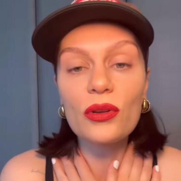 Loše vesti! Pevačica se povlači jer ima rak!