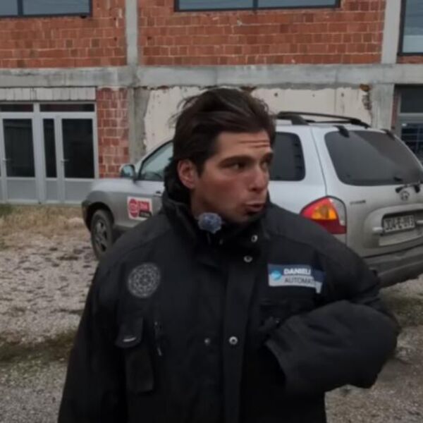 Jasnu je majka ostavila kao bebu jer je rođena sa oba polna organa! 30 godina tvrdila da je beskućnica, a onda...