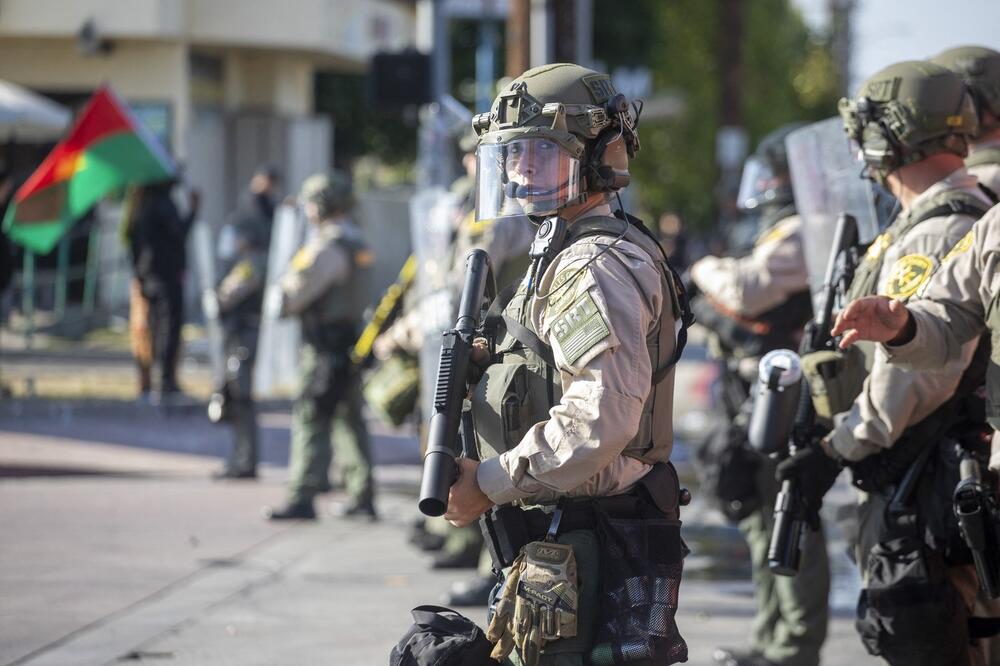 Garda stiže u još jednu državu SAD! Neviđeni haos se širi zemljom, najavljene drastične mere - koristiće sve alate!