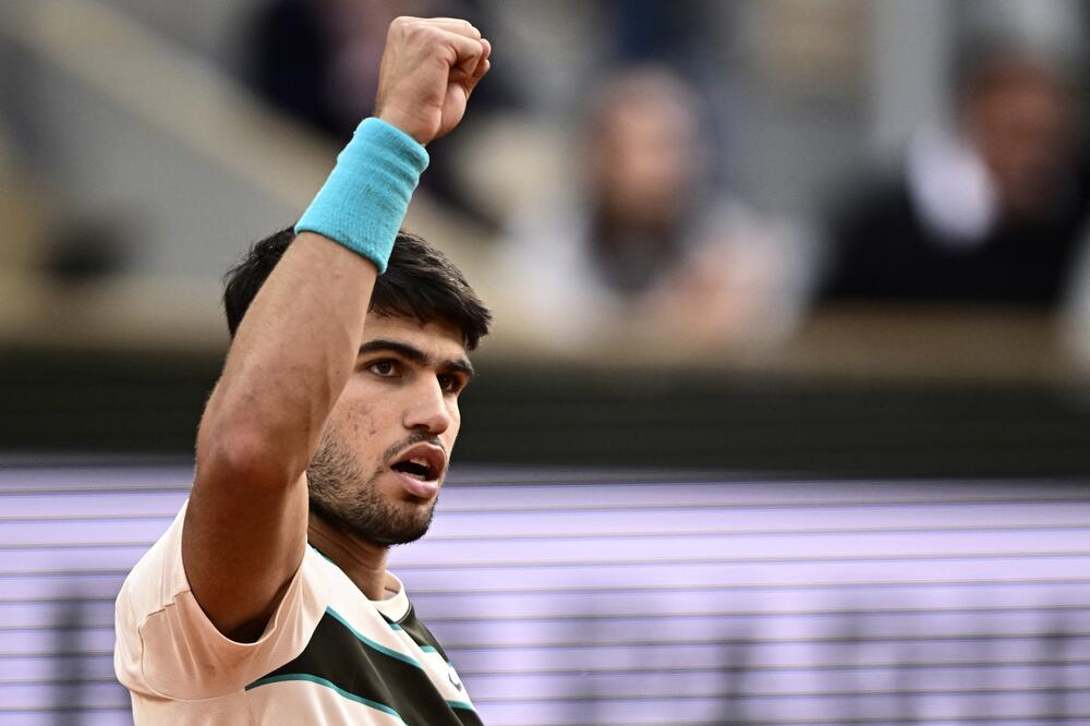 Karlos Alkaraz opet trenirao živce navijačima, pa obezbedio novo četvrtfinale!