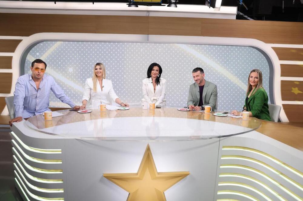 “ZAŠTO MISLIM DA JE ZEMLJA RAVNA PLOČA…”– pevačica Andreana Čekić u studiju Stars specijala večeras od 23.30!