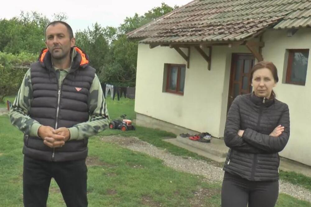 Milka radi na mešalici, Nenad zida! Oni nemaju luksuzan dom ali imaju najveće bogatstvo -5 sinova i 3 kćerke!