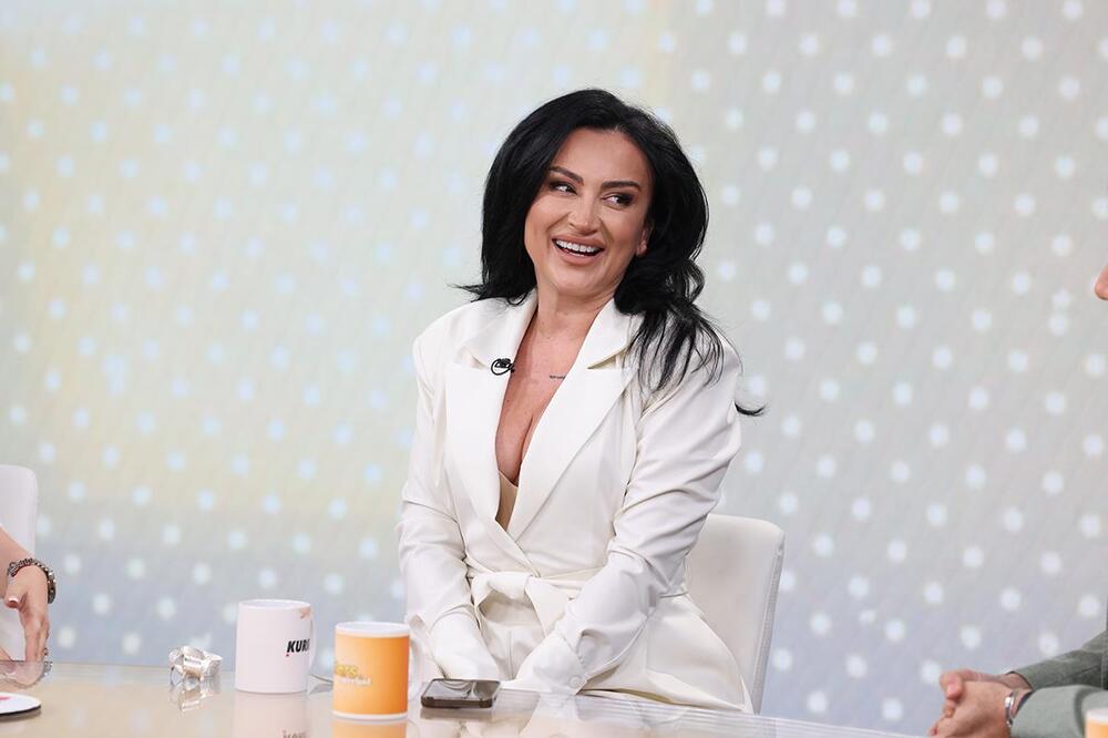 Ljudi su se hiljadu puta pitali šta joj to treba: Andreana rešila da otkrije istinu, ovo joj je veoma stresno