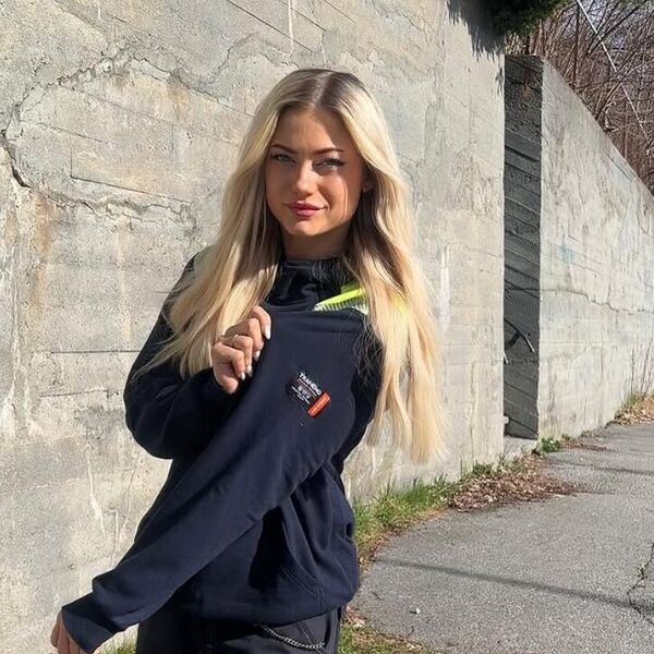 "Bez prestanka, 12 sati": Ova plavokosa Norvežanka je postala hit zbog onog što radi! Svi ostanu u čudu