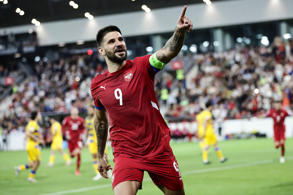 Bešiktaš i Fenerbahče hoće Aleksandra Mitrovića - jedan istanbulski klub već poslao ponudu (Foto)