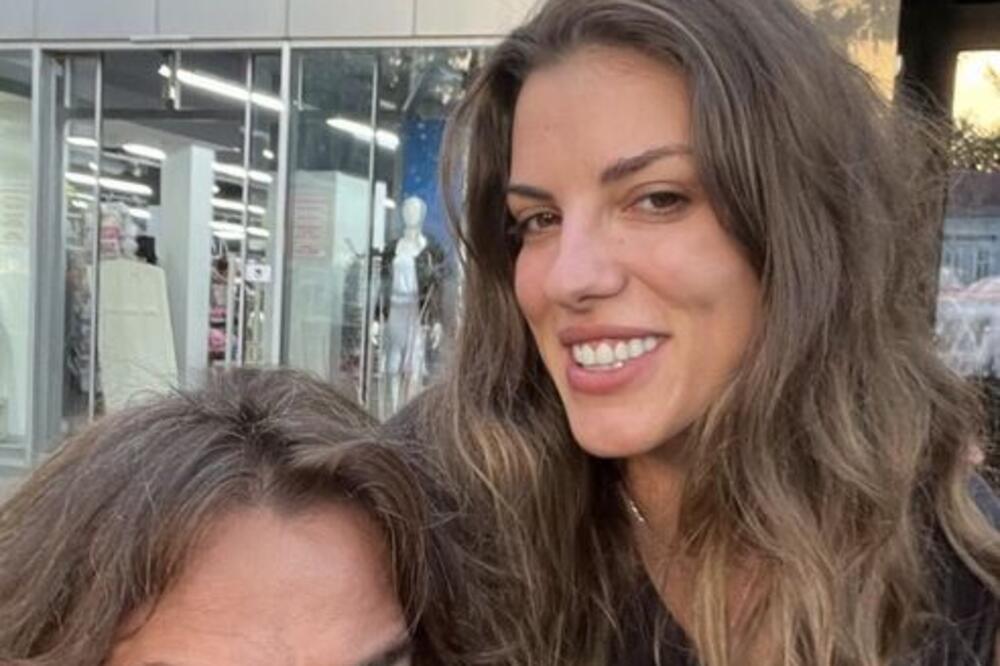 Ovako izgleda treći zet Željka Mitrovića! Osvanula slika na kojoj se ljubi u usta, Sandra se oglasila javno