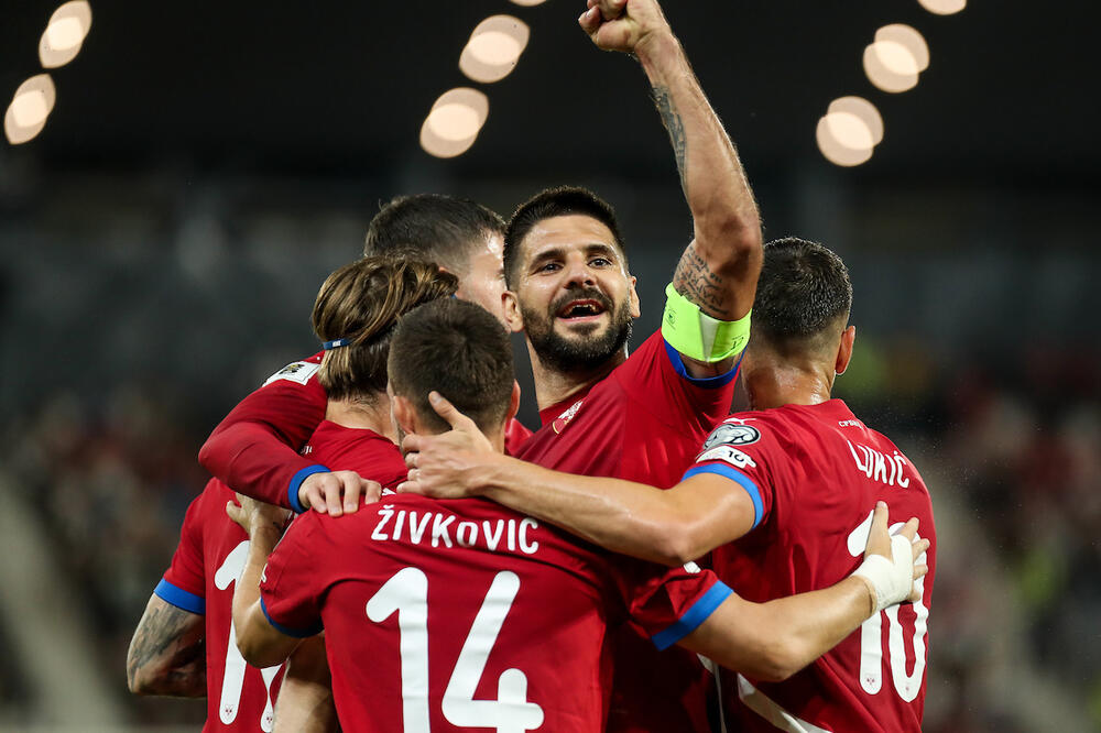 Sjajna vest za Srbiju! Englezima pred dolazak u Beograd otpala najjača mašina