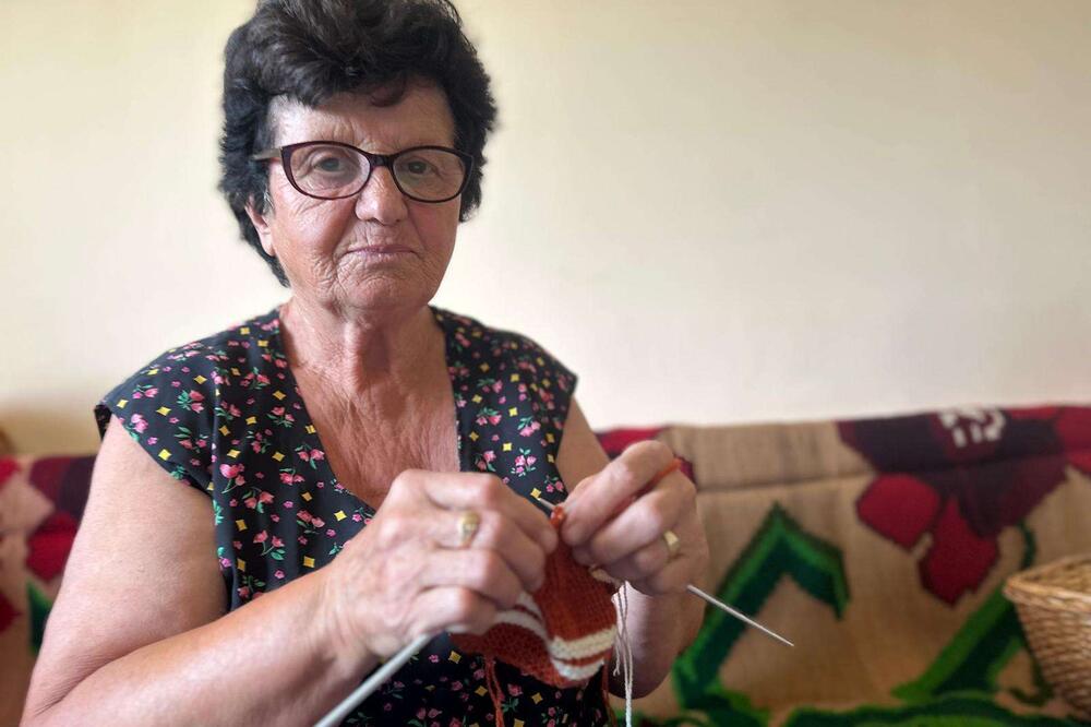 Domaćica Biljana čuva srpske običaje od zaborava: Otkriva šta se radi sa ćilimima na Vidovdan, a protiv uroka se...