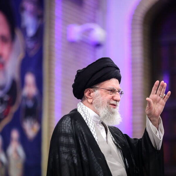 Spreman plan za bekstvo! Haos u Iranu, vrhovni vođa će pobeći u ovu zemlju ako se masovni protesti otmu kontroli?!