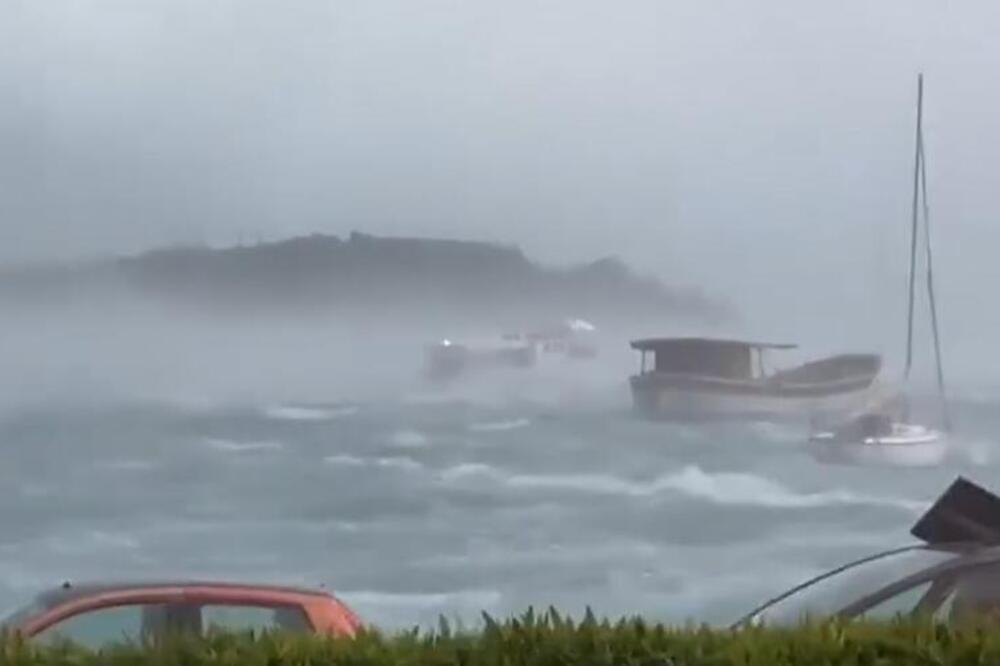 Situacija opasna po život, ima povređenih! Snažno nevreme trese Hrvatsku, strašni snimci kao da je SMAK SVETA