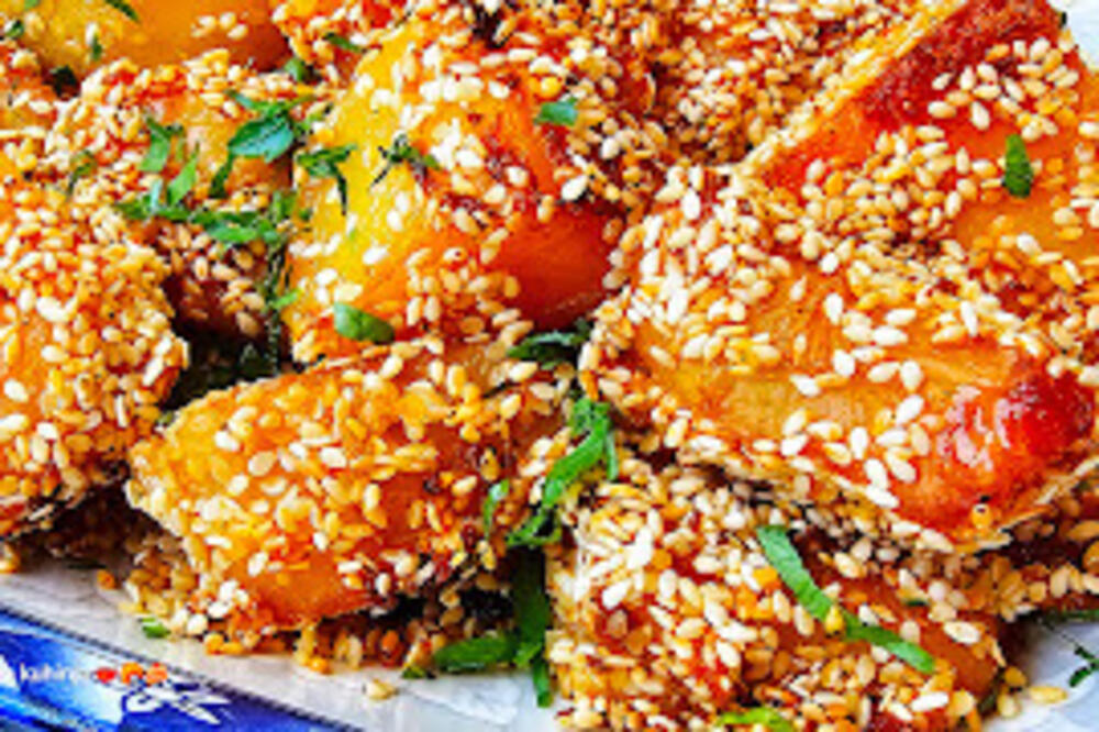 Posni i hrskav krompir sa susamom i začinima: Majstorski recept iz bakine kuhinje koji je jednostavno neodoljiv