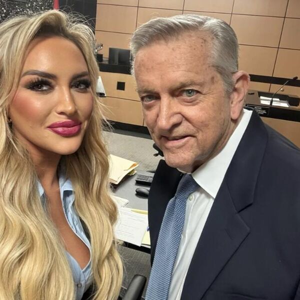 Ko je pokušao da zataška slučaj? Tužila kolegu sa televizije za silovanje - voditelj je pripremao sa 24 godine