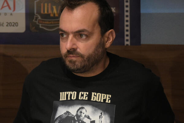 Da li ste ovako zamišljali suprugu Nenada Okanovića? Sa ovom ženom je u braku godinama, mnogi mu zavide kad je vide