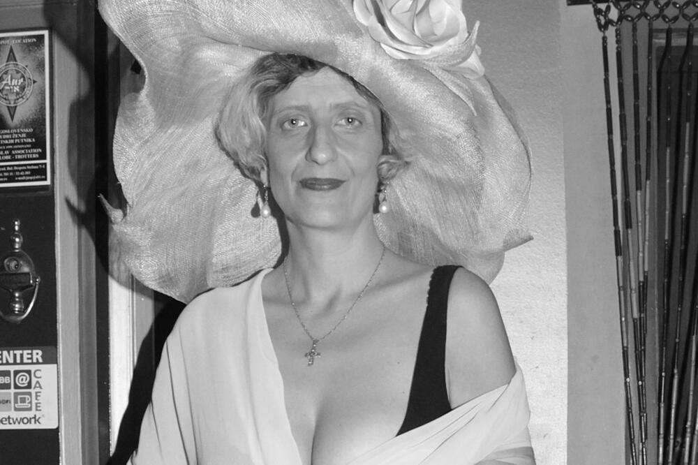 Poslednji susret oca sa bolesnom ćerkom razneo Srbe! Doktorka najavila posetu, a Isidora nije mogla da se...