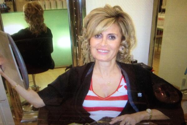 Stravičan prizor u stanu poznate rediteljke: Nasmrt izbodena zbog zlatnog Roleksa optočenog dijamantima?! (FOTO)