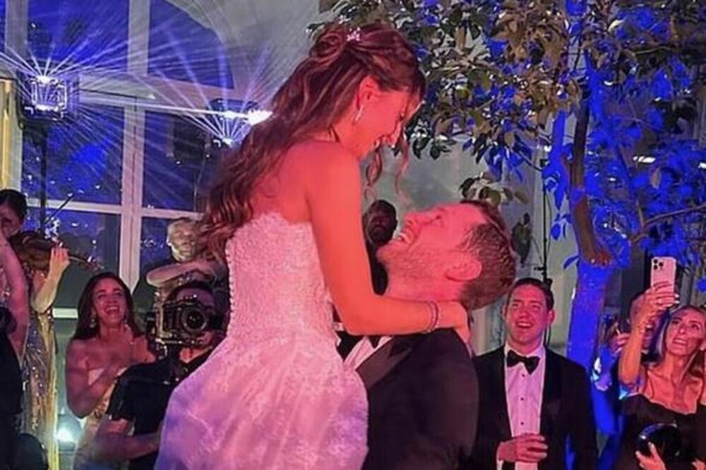 Ovo je iranska princeza koja se udala za Jevrejina! Od njene lepote padaju vilice, a kad vidite njega... (FOTO)