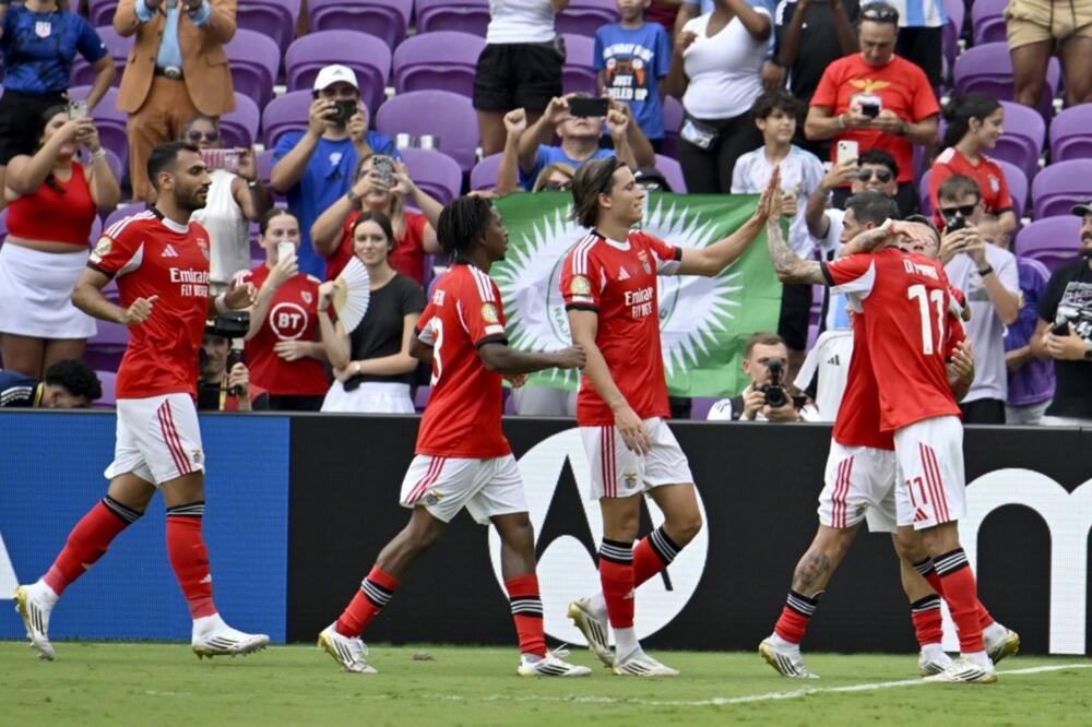 Amateri zamalo izvukli remi bez golova na poluvremenu, a u nastavku doživeli Benfikinu petardu (Video/Foto)