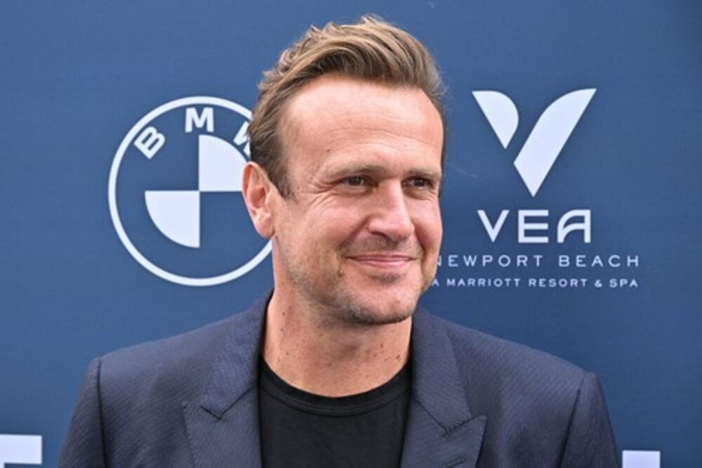 Verio se glumac za kojim uzdišu Srpkinje: Svi ga znaju zbog ove serije, evo čime se bavi njegova izabranica