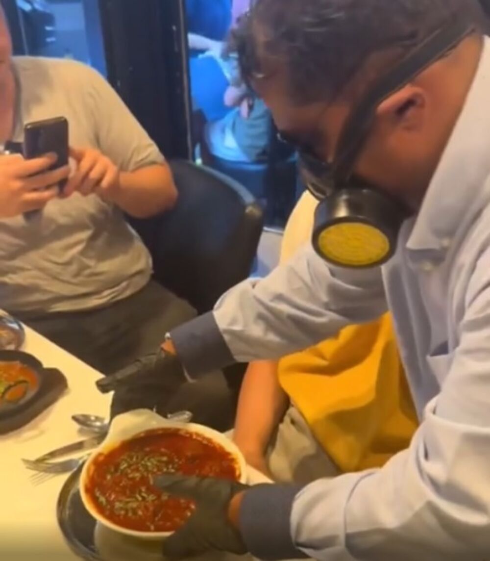 Muškarac probao najljući kari