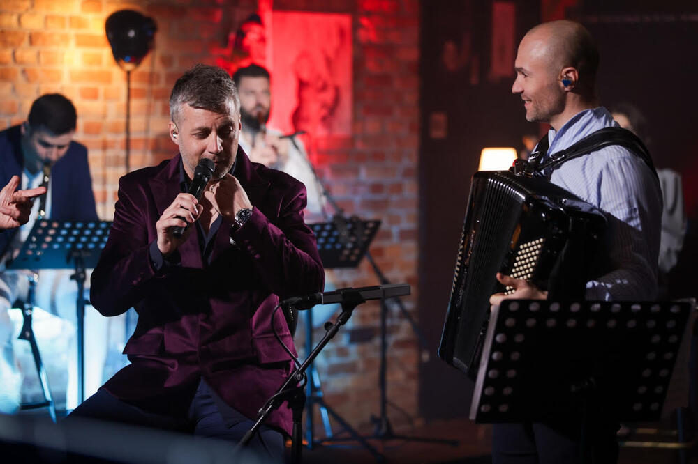 Bojan Lexington ušao u trending sa narodnjacima, a evo ko je kriv za to FOTO