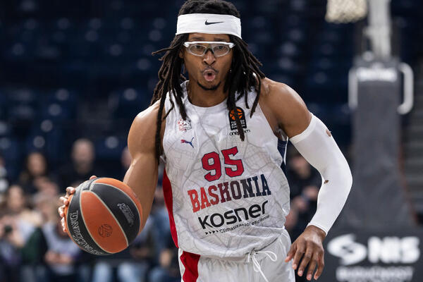 Čima Moneke u društvu poznatog NBA asa!