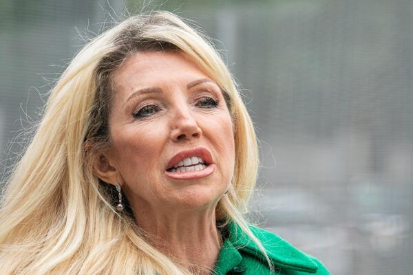 "Naša sestra je umrla od raka zbog teorija zavere naše majke" Medicinska sestra iz pakla odgovorna za ćerkinu smrt!