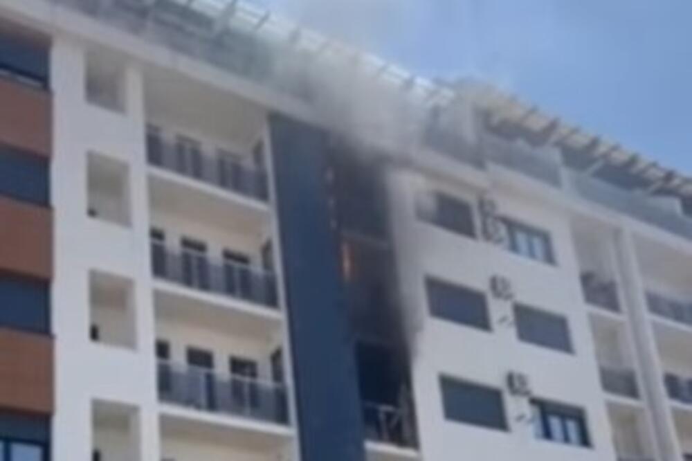 Strašan požar u zgradi u Loznici: Gori i puši se na sve strane, stanari evakuisani, vatrogasci se bore sa stihijom!