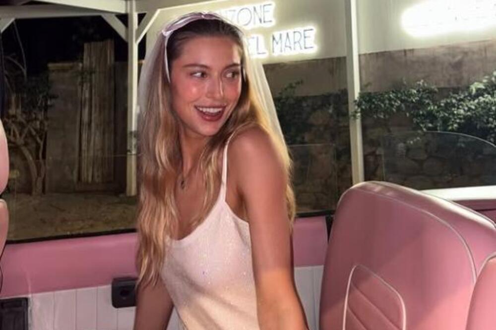 Ovo je ćerka Stiva Džobsa! Obožava da deli vrele kadrove od kojih staje čuka, kad vidite za koga se udaje... (FOTO)