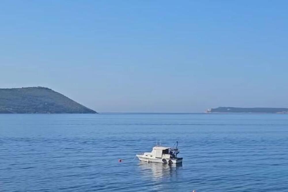 Kit kod obale Herceg Novog! Ovako nešto se retko viđa, nestvaran snimak morskog diva - prelepo! (VIDEO)