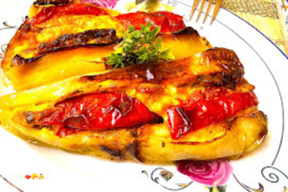 Zapečene paprike sa sirom – brzo i preukusno! Predlog za jedan zasitan i odličan ručak, brišu se tanjiri