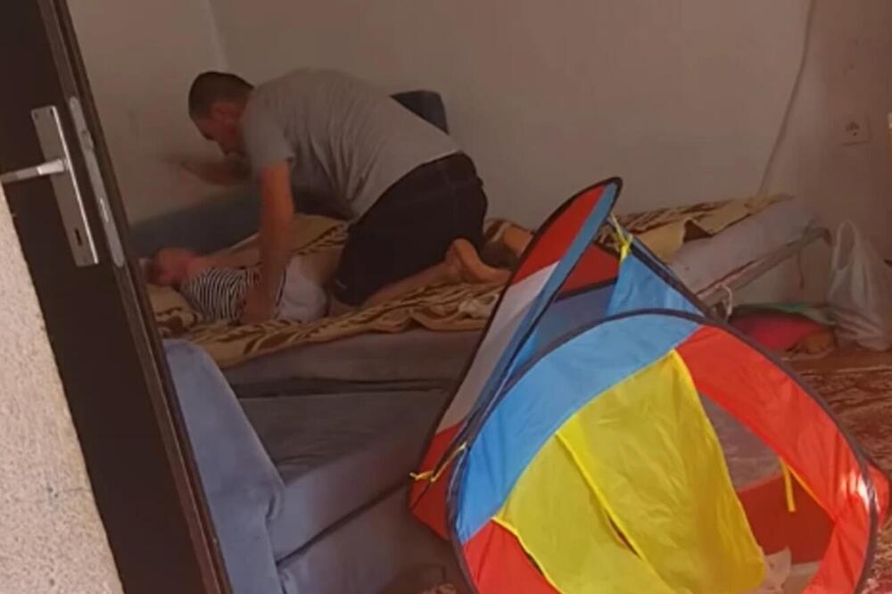 Otac krvnički tukao ćerku (4), majka sve snimala! Stravično nasilje u porodici - klečao na krevetu i šamarao dete!