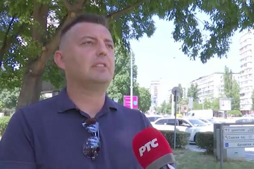 Vladimir 25 godina čeka da postane taksista: Zašto je toliko potrebno da bi dobio licencu? 1 potvrda je ključna