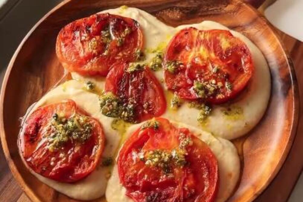 Internet poludeo za magičnim paradajzom iz tiganja na pasulju! Ukus je mediteranski, a priprema... HIT