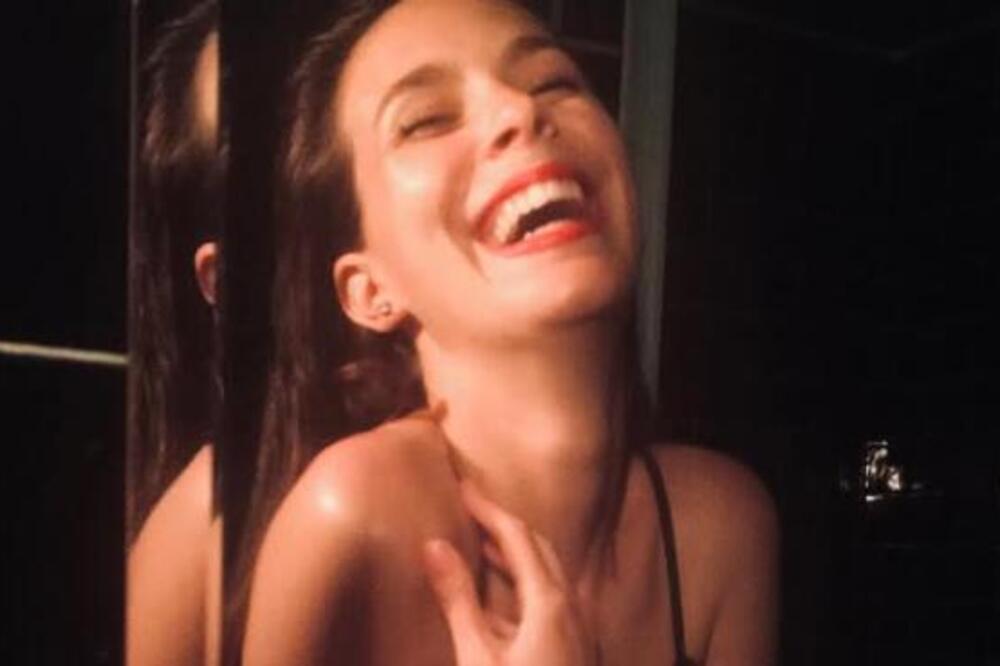 Tada joj je zavidela cela Srbija: Zavela maminog kolegu i svi su im predviđali brak, Anđela ljubila ozbiljnog dasu