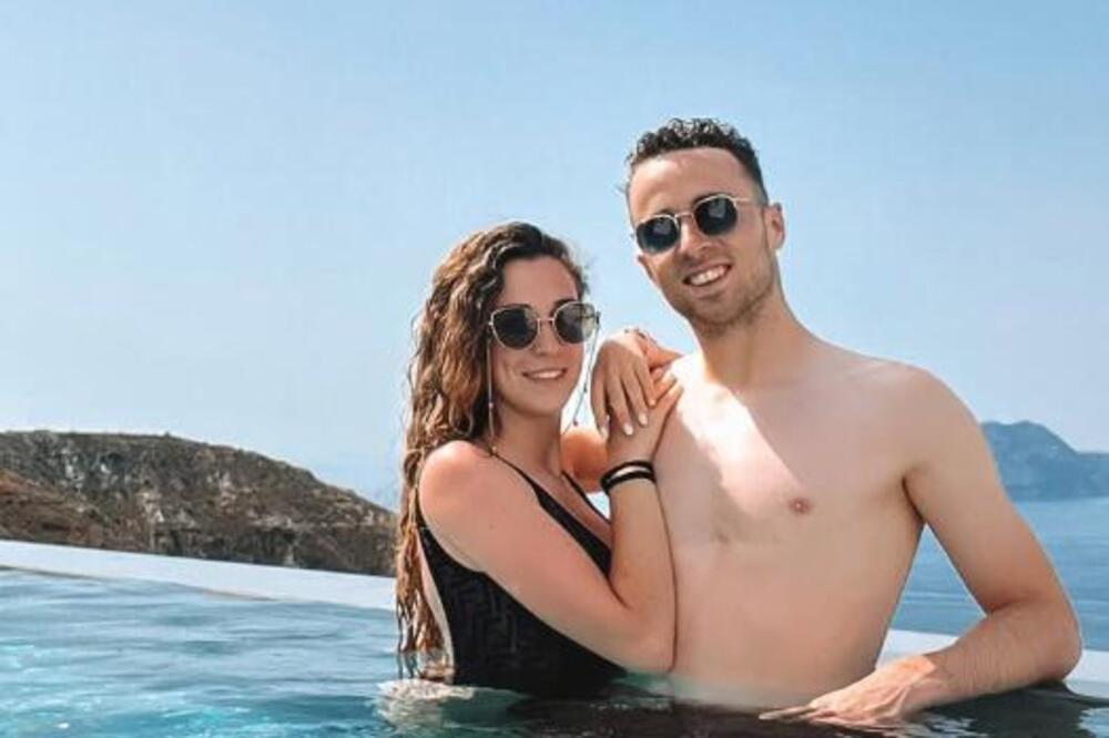 Morbidna naslovna strana: Ruben Neveš morao da demantuje da je u vezi sa Žotinom udovicom!