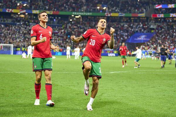 "NEDAVNO SI SE VENČAO" Slomljeni Kristijano Ronaldo se oglasio: Srceparajući oproštaj od tragično nastradalog Žote!