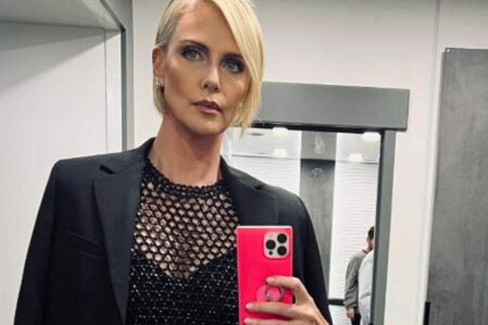 Matora koka u krevet odvela petlića od 26 godina! Tek skoro se oslobodila - glumica je baš divlja