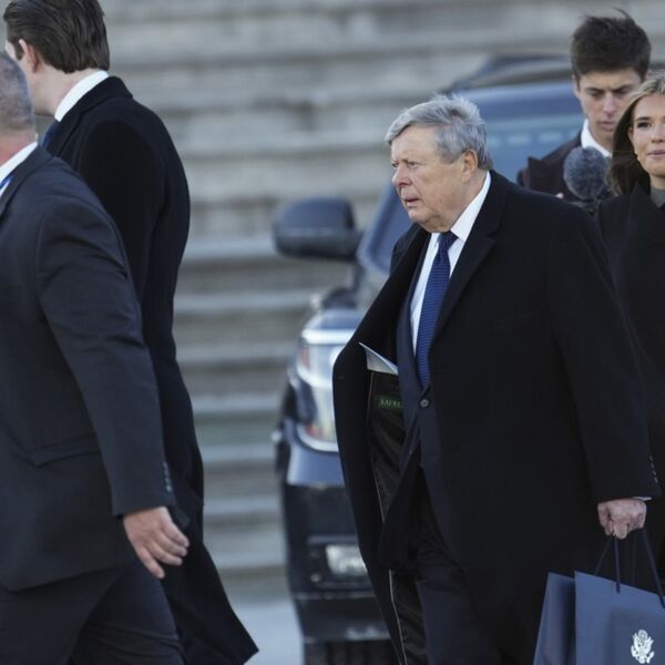 Otac Melanije Tramp u Hrvatskoj! Uhvaćen u društvu prelepe brinete, kad vidite ko je u pitanju - pašće vam vilice!