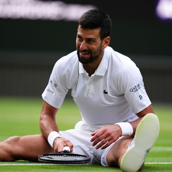 Novak Đoković pokazao kakav je šmeker tokom noćne šetnje na Mikonosu (Video)