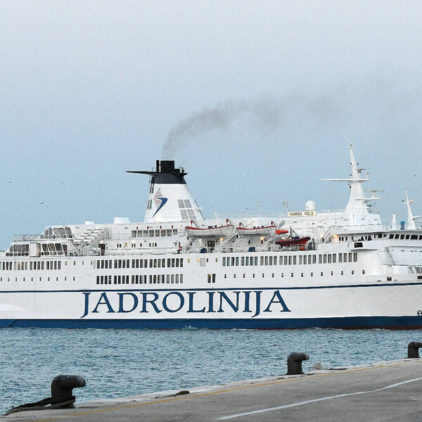 Trajekt Petar Hektorović udario u dva broda, jedan potonuo: Drama u Splitu!