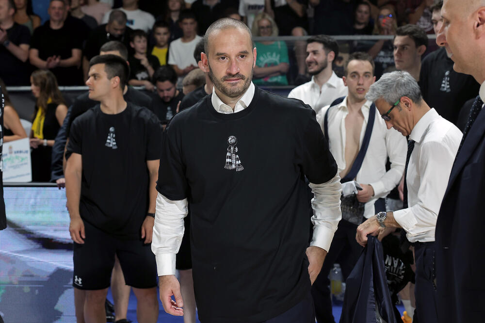 Ubedljiva pobeda Karaičićevog Arisa u Solunu uz spektakl na tribinama (Video)