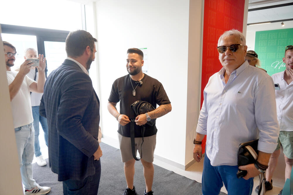 Ceca Ražnatović mu pomogla da dođe do ovoga! Nikola glavna tema na Čukaričkoj padini - pored njega direktor Šljivić