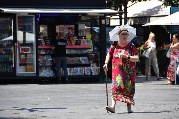 BOLJE DA JE ZVALA DUŠMANE NEGO RODBINU! Anka (71) hoće da se POJEDE zbog OVOGA - kao da su gosti u sopstvenoj kući