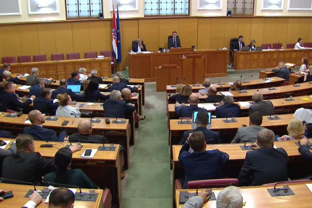 U Saboru odjeknulo "Za dom spremni", reakcija predsednika šokirala čak i njih: Novi skandal u Hrvatskoj!