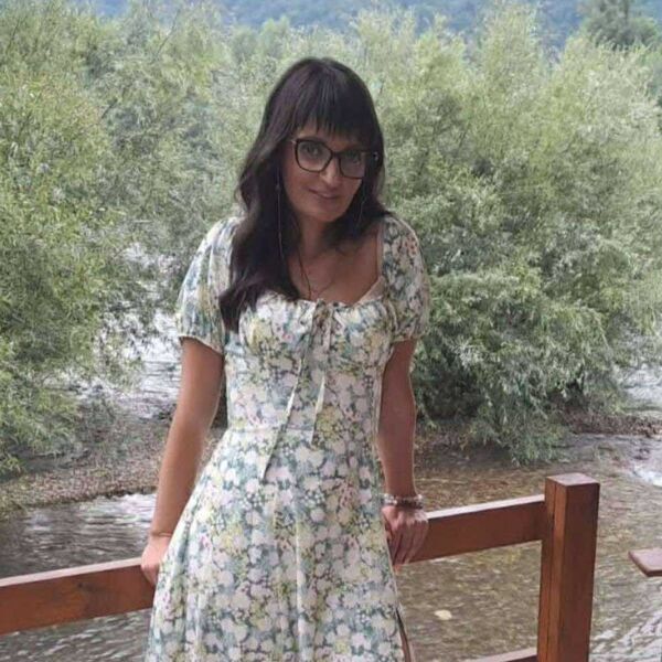 Ovo je Bojana koja je spasila osmoro ljudi: Krenuli na rafting na Taru, pa...Vozaču pala glava, jurili ka provaliji