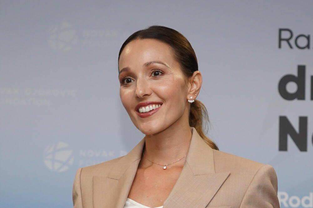 Srbi ostaju bez teksta kada vide istinu o obrazovanju Đokovićeve žene: Zašto se godinama o ovome nije pričalo?