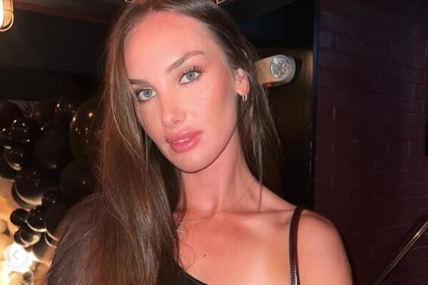 "Rekao je da mu se sviđa moja...": Đoković startovao vrelu teniserku! Zaboravio na Jelenu, pa je odmah pitao...